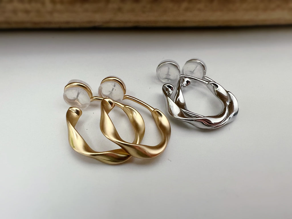 SANS DOULEUR ! 20mm Boucles d'oreilles CLIPS U Cercle torsadé Or Mat / Argent / Argent Mat. Clips d'oreilles confortable Boucles Délicates