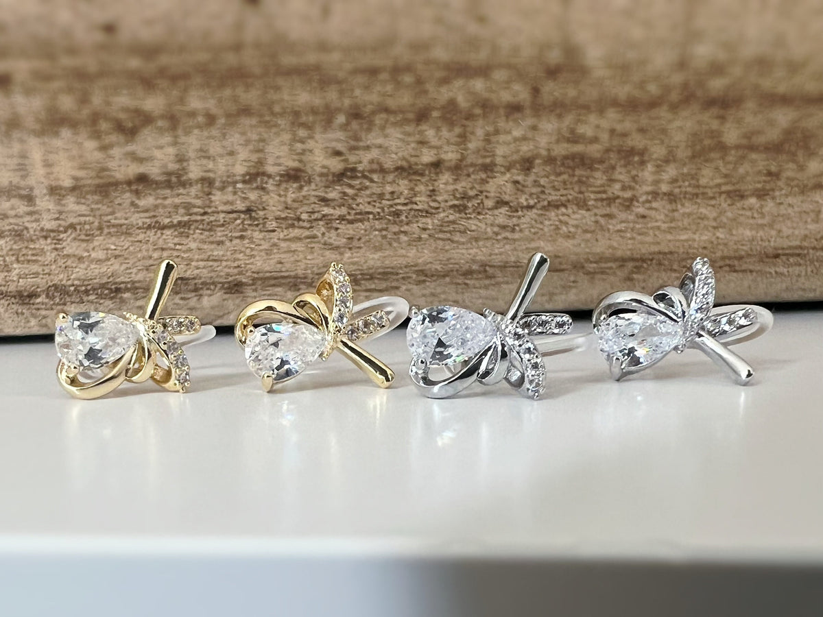 Clips d'oreilles invisibles Noeud de papillon mini pierre zircon goutte d'eau transparent. CLIPS confortable prêt à offrir