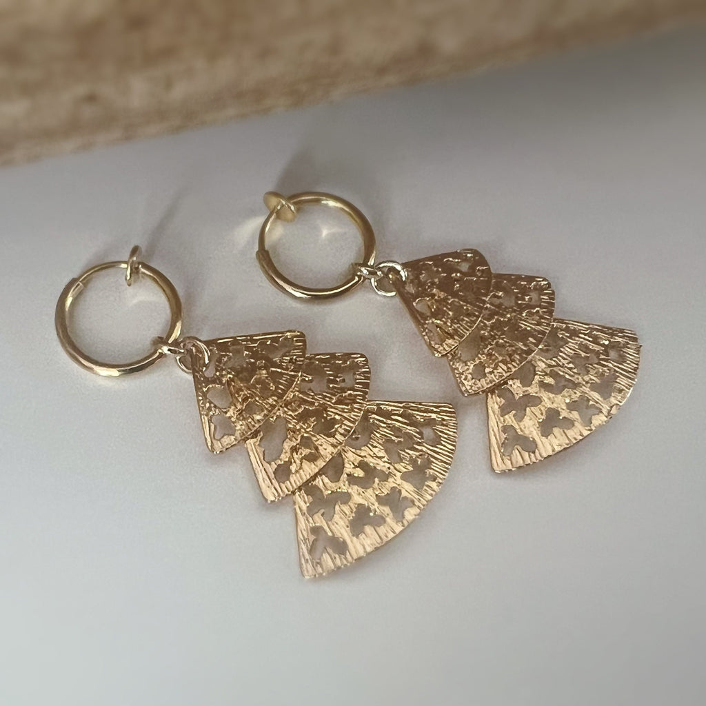 2 IN 1, Fan. CLIPS creole earrings, Dangling. Three fans. Modern ear clips.