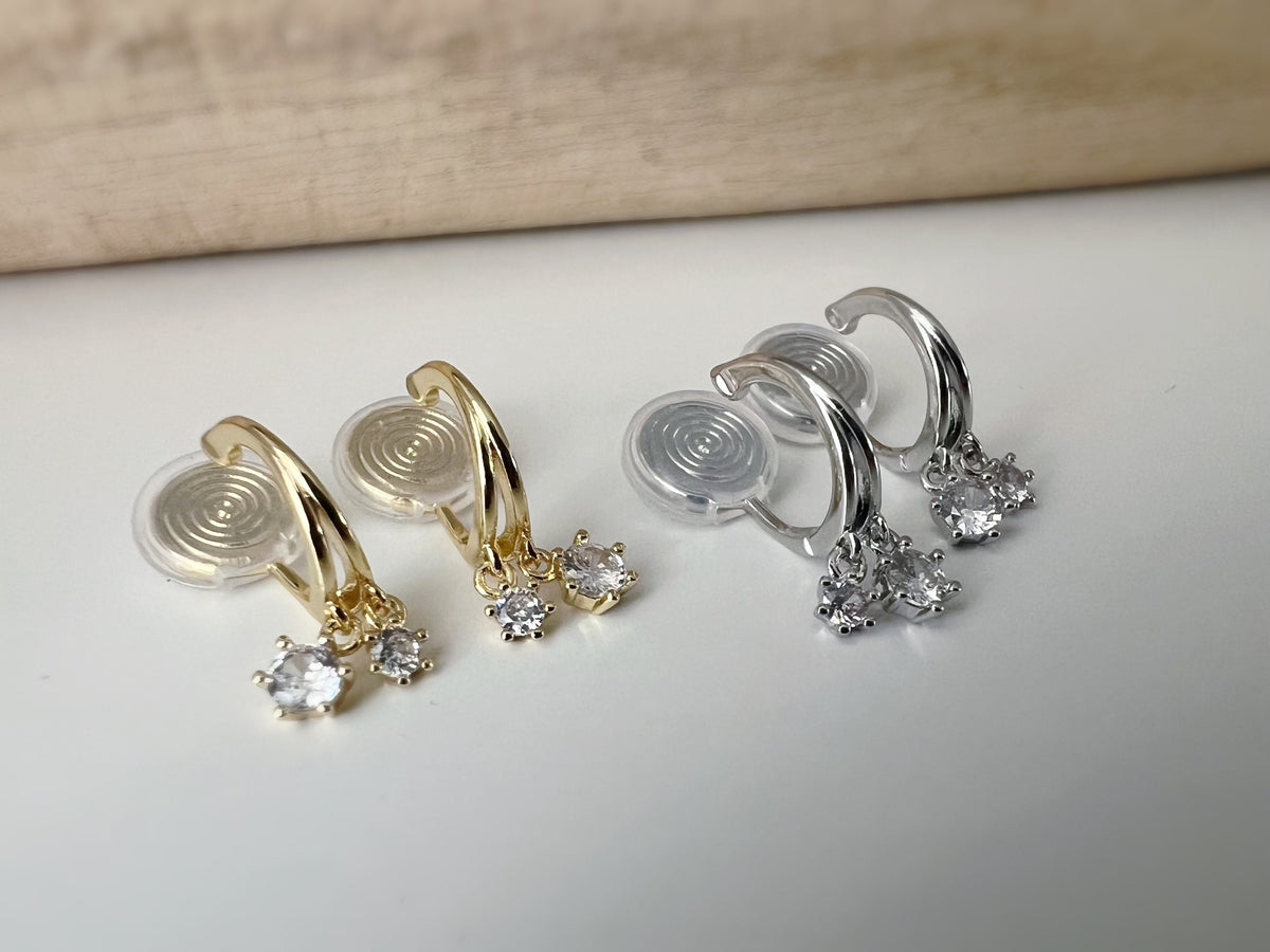 SANS DOULEUR ! Boucles d'oreilles CLIPS U spirale Petit cercle double Mini Pierres Zircon Rond plaqué d'Or. Clips d'oreilles confortable.