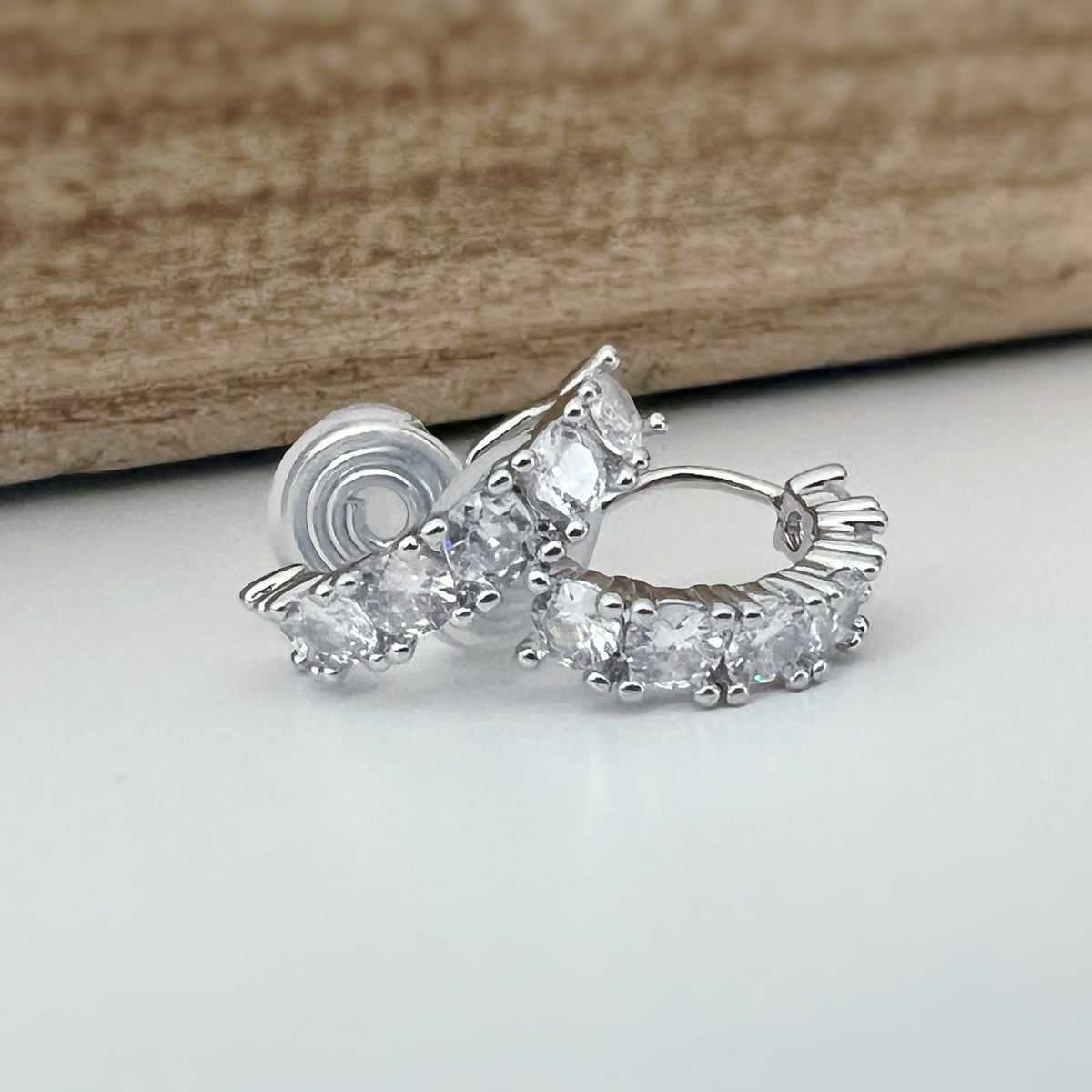 SANS DOULEUR ! Boucles d'oreilles CLIPS U spirale Cercle Petit Pierres Zircon Rond couleur Or / Argent. Clips d'oreilles confortable.