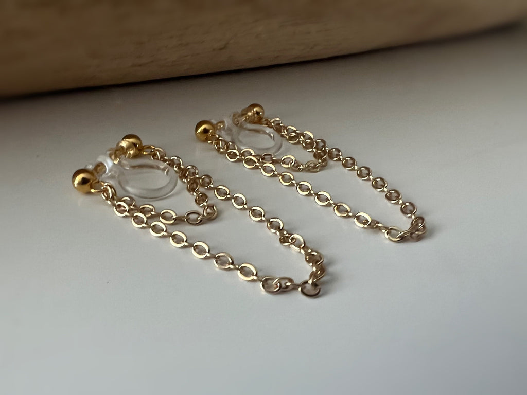 Boucles d'oreilles CLIPS INVISIBLE, Double Chaîne, Couleur Argent / Or, Clips d'oreilles pour oreilles non percées, tassel CLIPS.