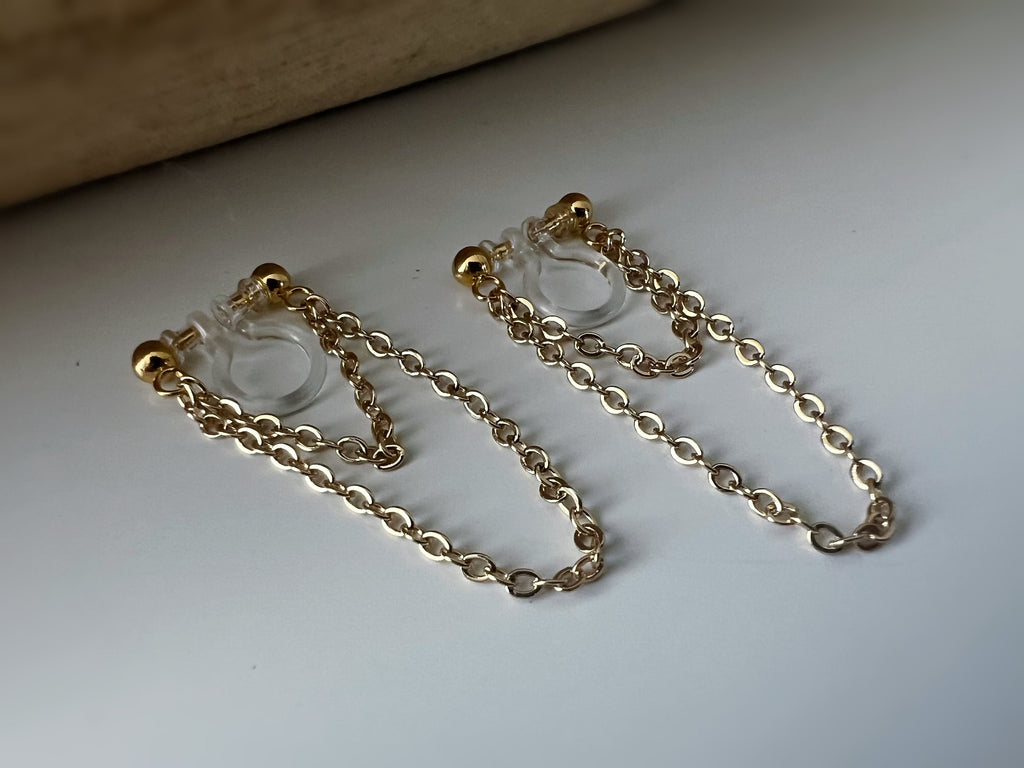 Boucles d'oreilles CLIPS INVISIBLE, Double Chaîne, Couleur Argent / Or, Clips d'oreilles pour oreilles non percées, tassel CLIPS.