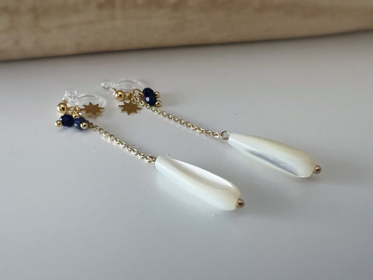 Longues Boucles d'oreilles Clips résine INVISIBLES, Perle Goutte d'eau Nacre blanche Mini perle facettes lapis-lazuli naturel, étoile or.