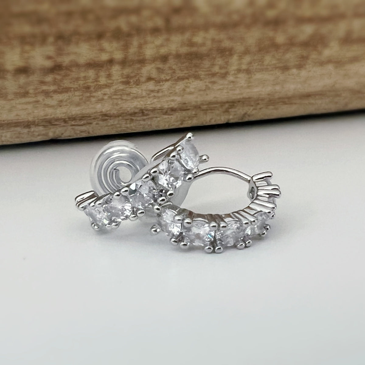 SANS DOULEUR ! Boucles d'oreilles CLIPS U spirale Cercle Petit Pierres Zircon Rond couleur Or / Argent. Clips d'oreilles confortable.