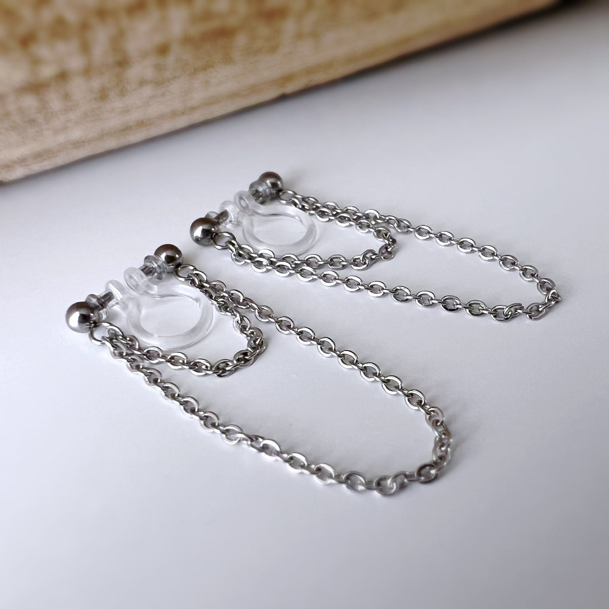 Boucles d'oreilles CLIPS INVISIBLE, Double Chaîne, Couleur Argent / Or, Clips d'oreilles pour oreilles non percées, tassel CLIPS.