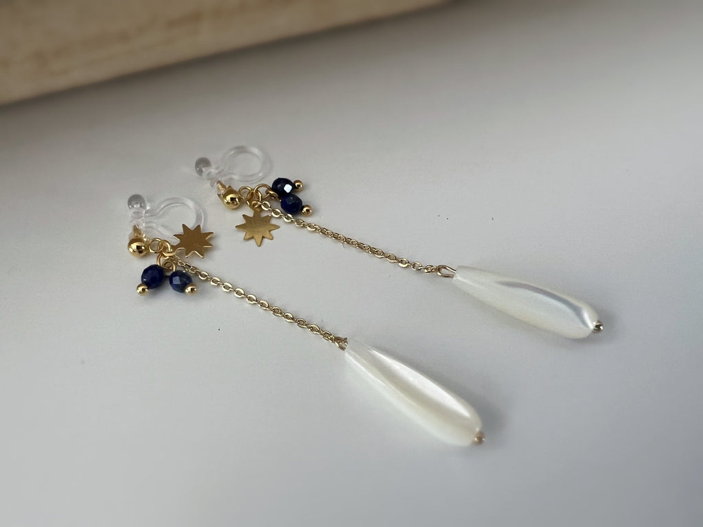 Longues Boucles d'oreilles Clips résine INVISIBLES, Perle Goutte d'eau Nacre blanche Mini perle facettes lapis-lazuli naturel, étoile or.