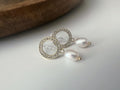 Clips d'oreilles Cercles Zircon Perle d'eau douce naturelle blanche Couleur Or/ Argent. CLIPS Invisible pendantes confortable.