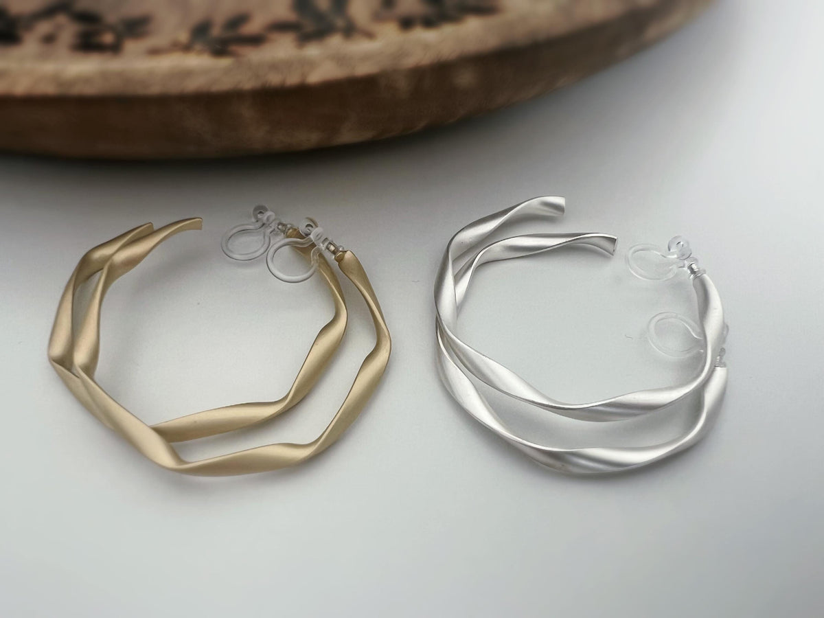 Anneaux Créoles Torsadé 40mm Clips Invisibles, CLIPS d'oreille Créoles Couleur Argent Mat/ Or Mat. oreilles non percées, Anneaux Créoles.