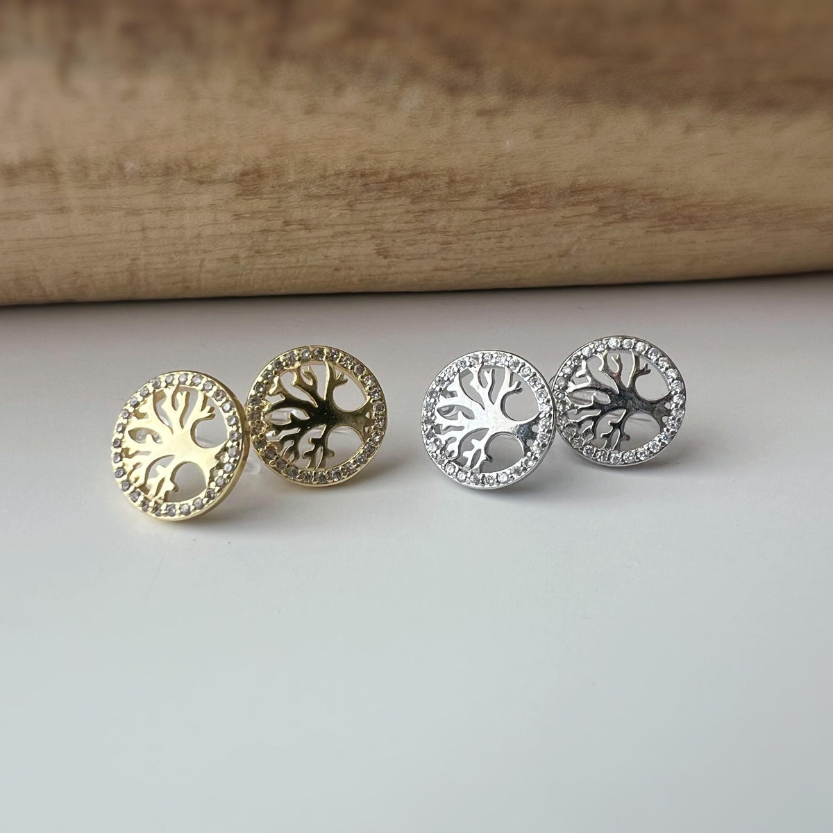 Boucles d'oreilles clips élégantes Arbre de vie Or /Argent. Bordure sertie strass pour une touche scintillante Confortables et sans perçage.