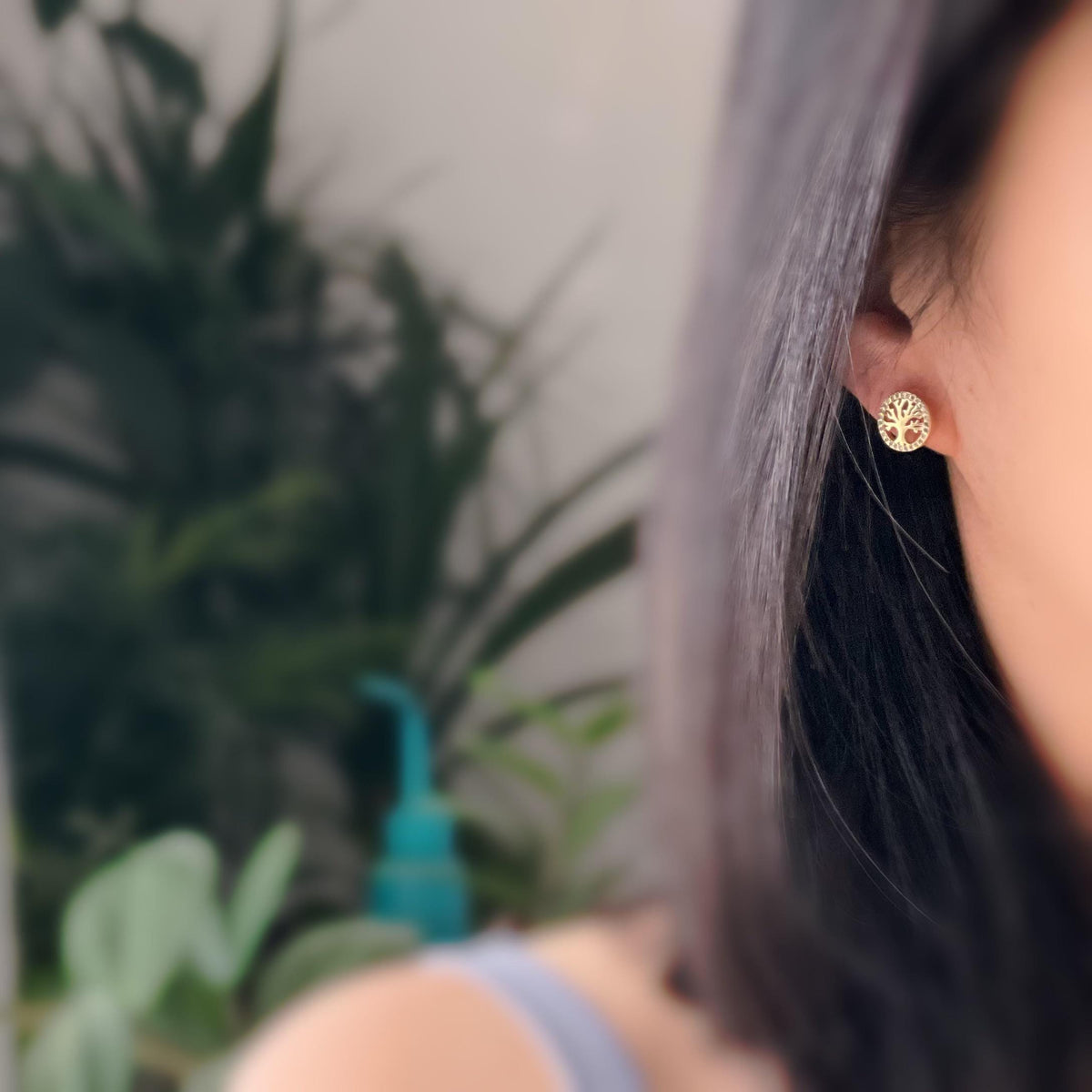 Boucles d'oreilles clips élégantes Arbre de vie Or /Argent. Bordure sertie strass pour une touche scintillante Confortables et sans perçage.