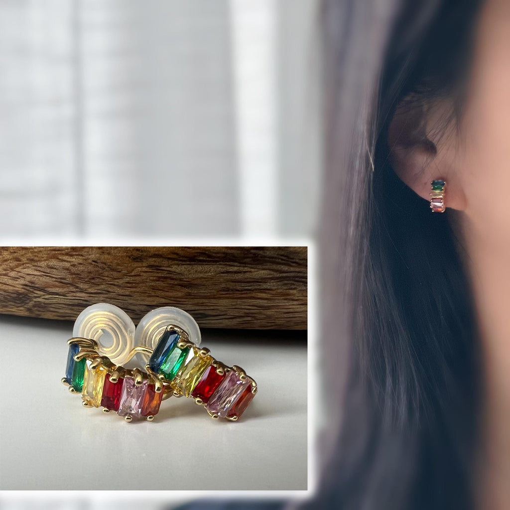 SANS DOULEUR ! Boucles d'oreilles CLIPS U spirale Cercle Mini Zircon rectangle coloré arc-en-ciel plaqué d'Or. Clips d'oreilles confortable.