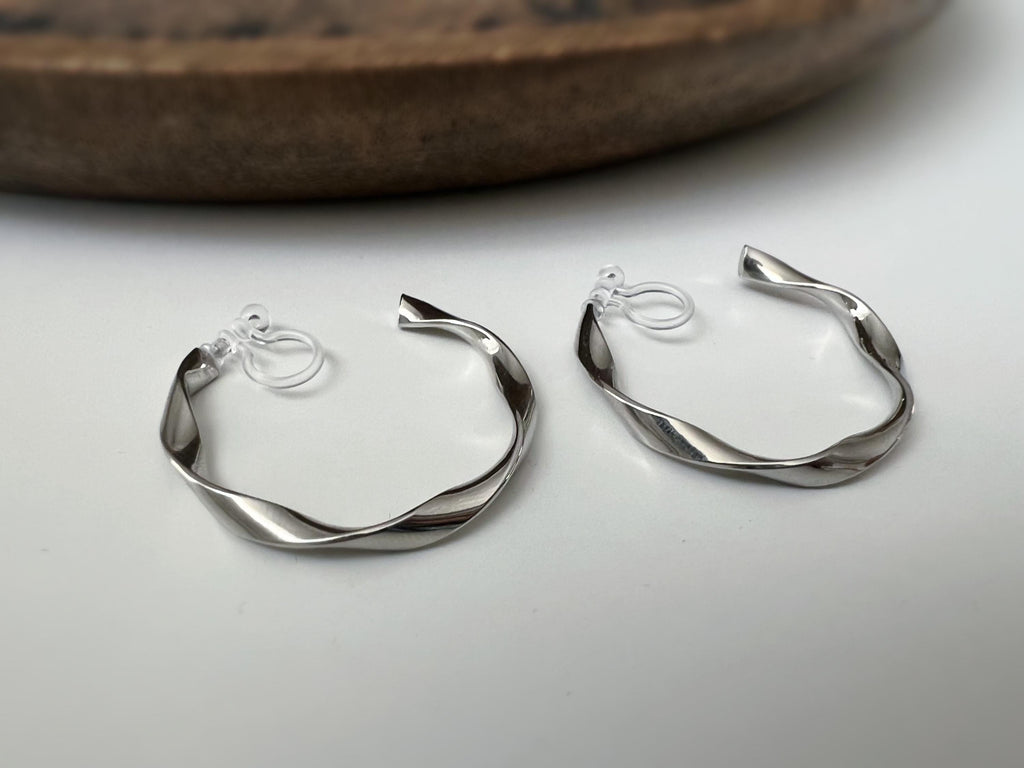 Anneaux Créoles Torsadé Clips Invisibles, Boucles d'oreille Créoles CLIPS couleur Or / Argent, oreilles non percées, Anneaux Créoles.