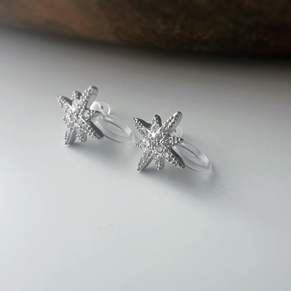 Clips d’oreilles étoile zircon – Couleur or, argent ou or rose – Sans perçage